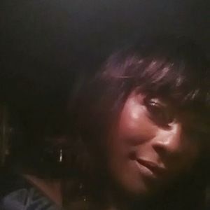 Meet your Posher, Esha